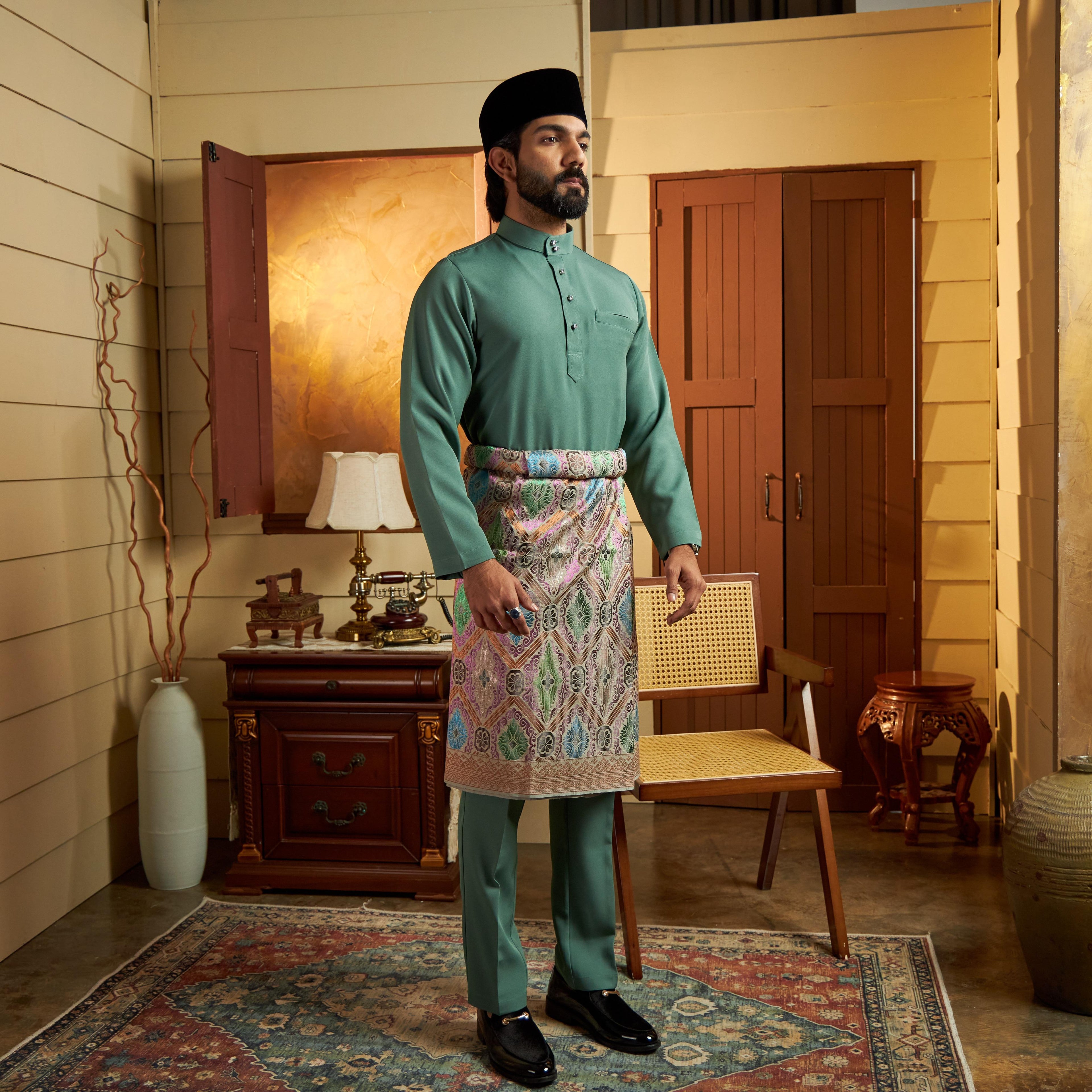 BAJU MELAYU CEKAK MUSANG